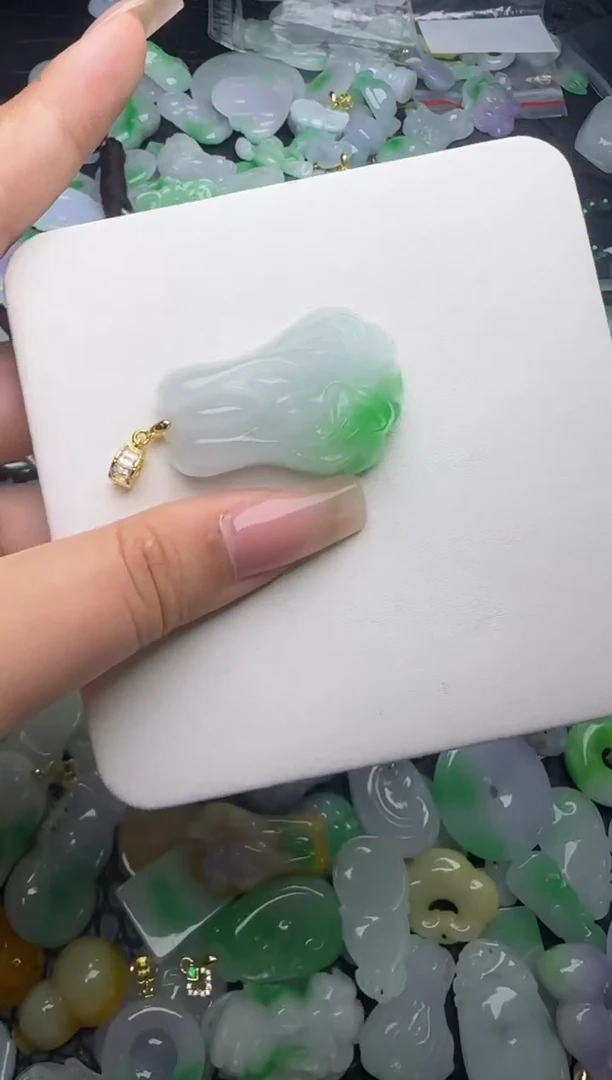 翡翠未镶嵌颈饰天然缅甸翡翠吊坠