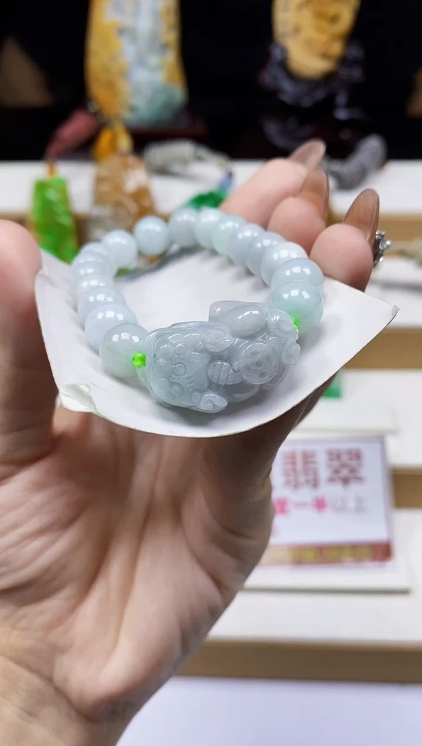 颈饰未镶嵌翡翠翡翠A货