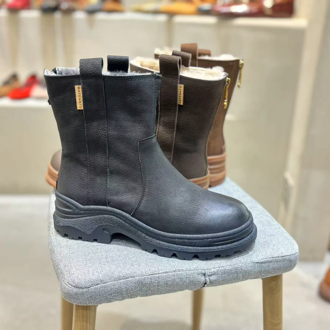 【小黑家】高端牛皮内里皮毛一体保暖马丁靴百搭半筒靴39737-393