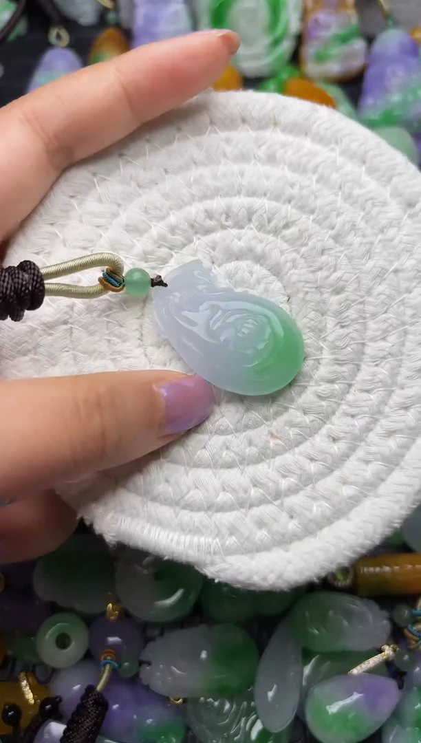 颈饰未镶嵌翡翠缅甸翡翠吊坠