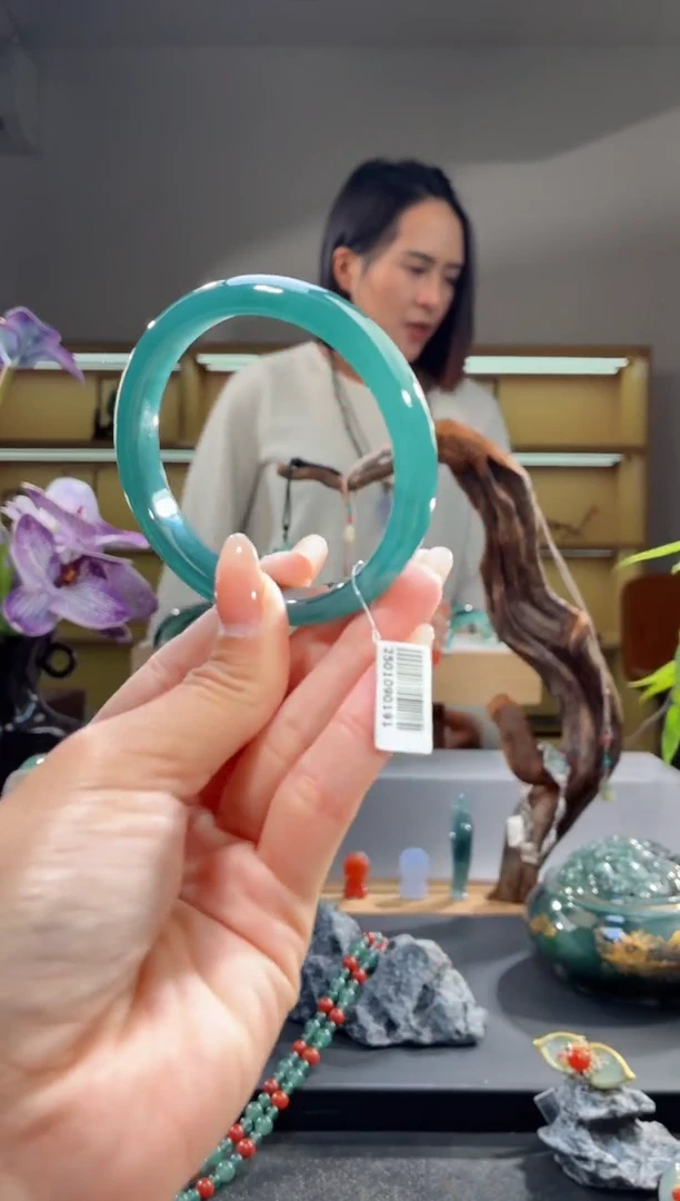 未镶嵌手镯翡翠54圈