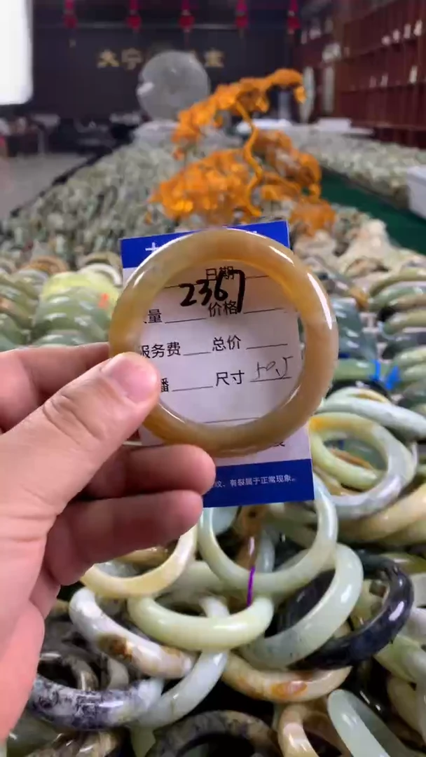 未镶嵌蛇纹石玉手镯2367