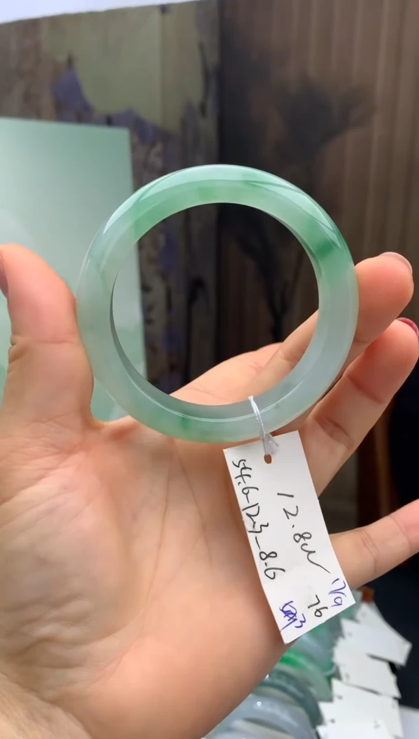 未镶嵌手镯翡翠50