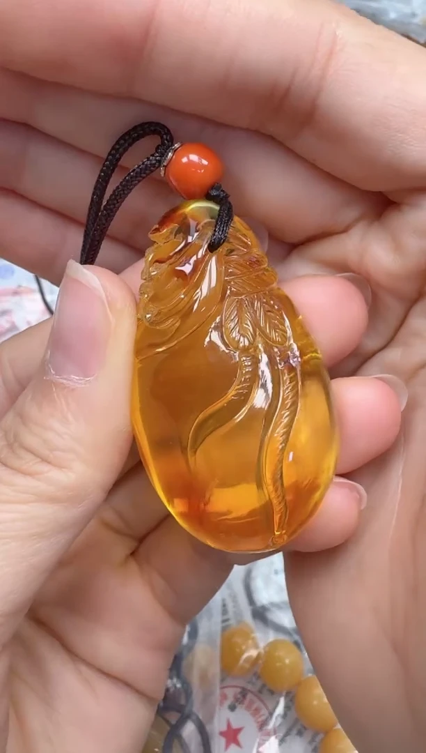 裸石琥珀未镶嵌如图