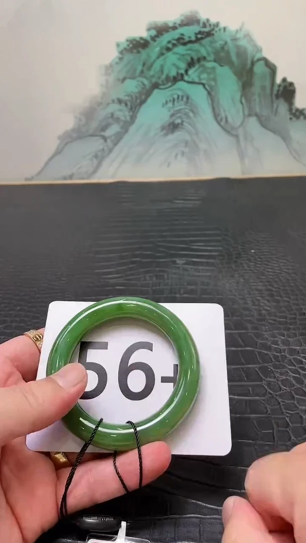 和田玉（碧玉）手镯未镶嵌一个