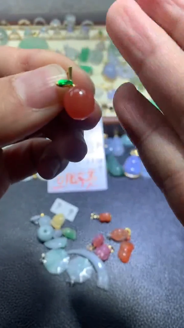 【闪购商品】南红玛瑙颈饰合金003南红吊坠