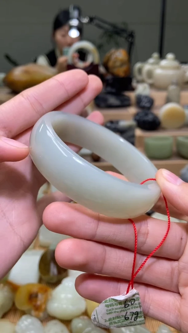 未镶嵌手镯和田玉新疆和田玉手镯 圈口60