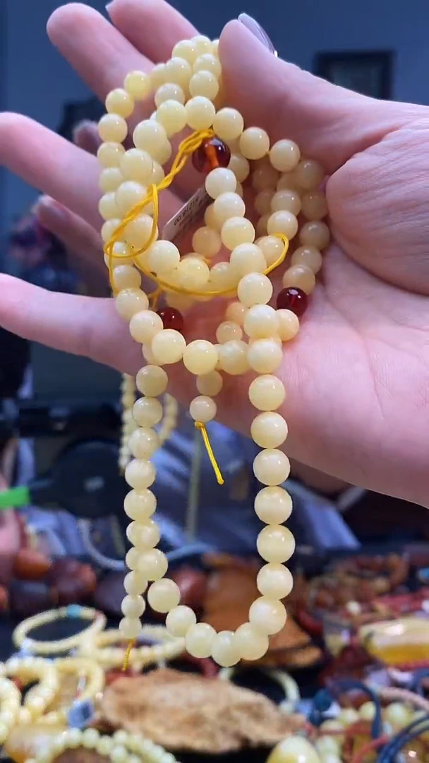 蜜蜡项链未镶嵌108链