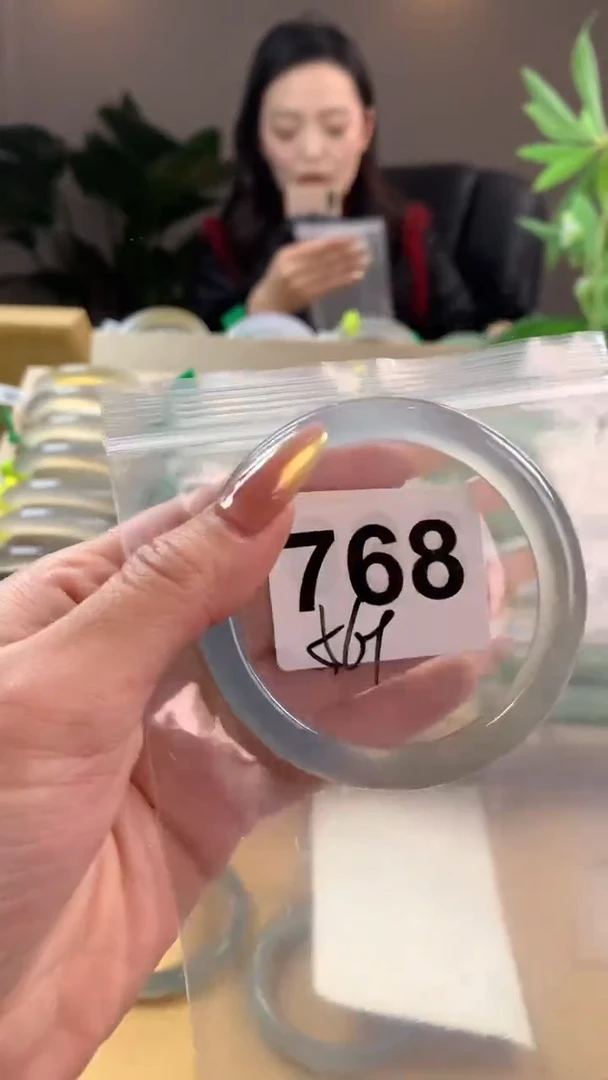 【闪购商品】玛瑙/玉髓手镯未镶嵌768