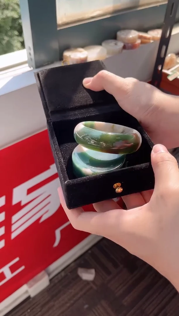 未镶嵌手镯石英质玉瑾圈口（赠品镯心）