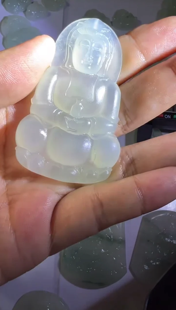 未镶嵌定制翡翠观音