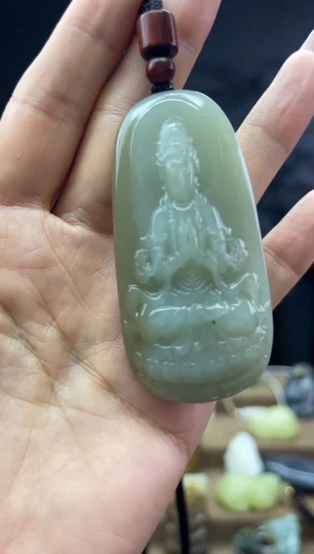 颈饰未镶嵌和田玉1