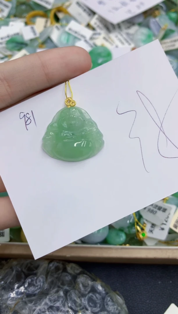 颈饰未镶嵌翡翠 翡翠