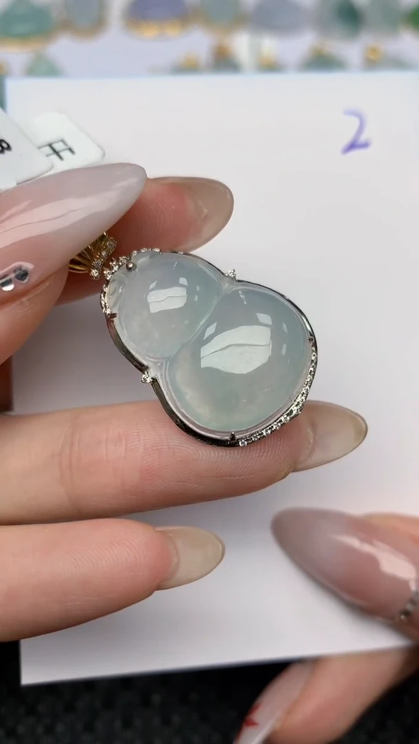 【闪购商品】翡翠颈饰未镶嵌天然翡翠A货