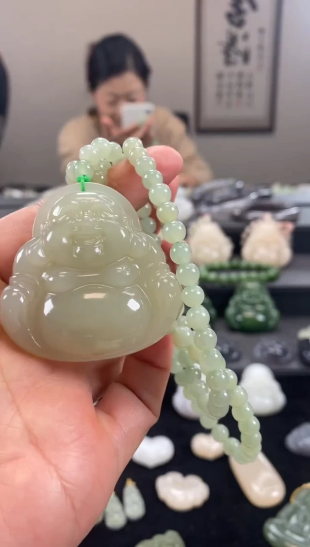 颈饰未镶嵌和田玉精品佛公