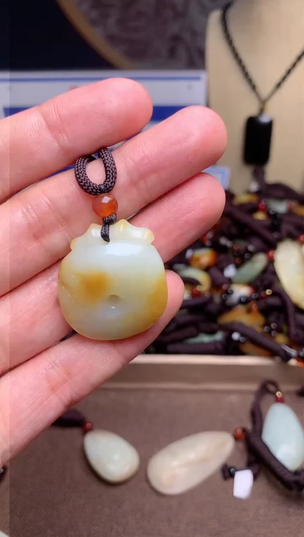 【闪购商品】和田玉颈饰未镶嵌1