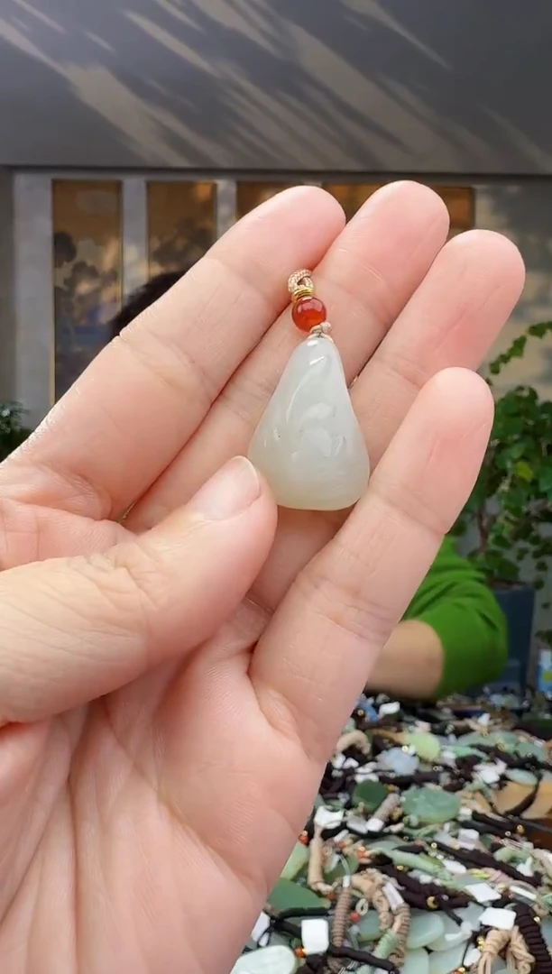 未镶嵌和田玉挂件拍一发一