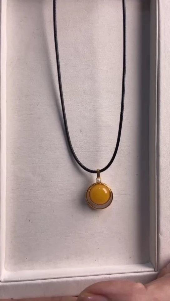 蜜蜡吊坠(赠链)银S925镶嵌楠蜜蜡老蜡吊坠