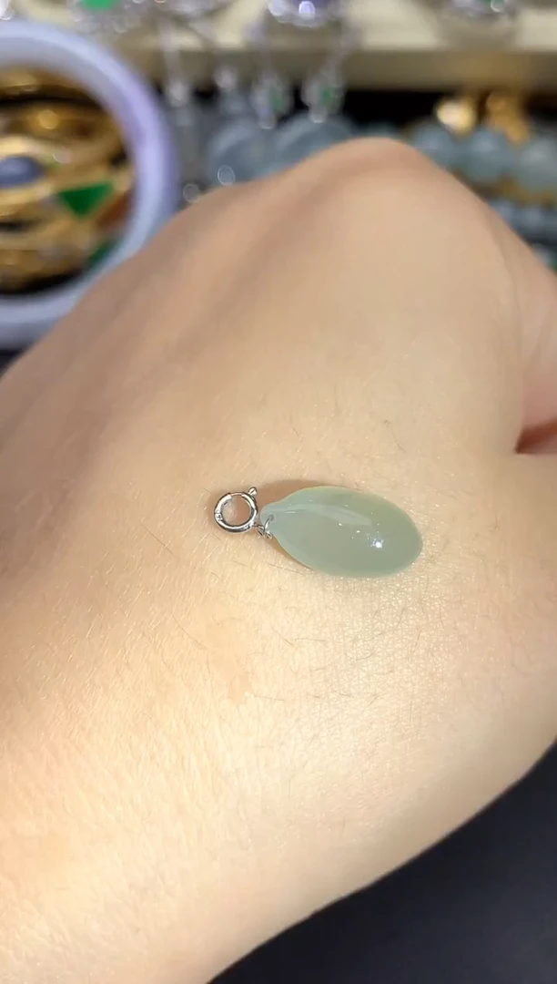 颈饰18K金镶嵌翡翠69-雪姐翡翠天天见