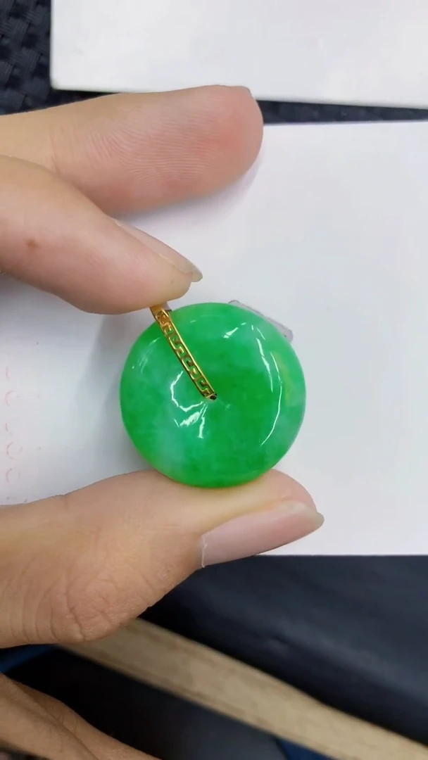 翡翠18K金镶嵌吊坠(不含链)1
