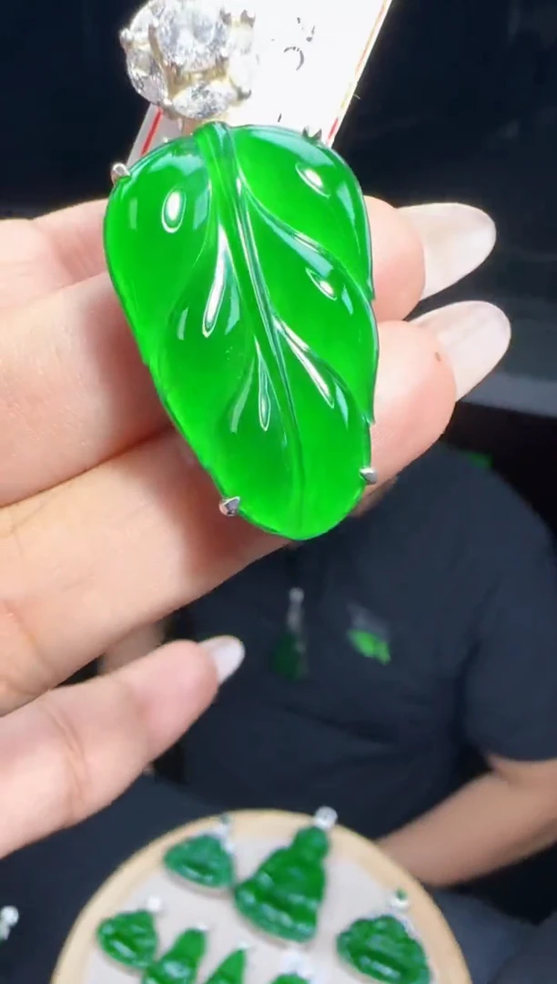 未镶嵌定制翡翠翡翠吊坠173