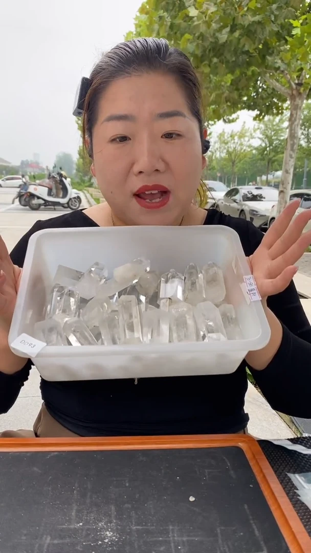 未镶嵌珠宝半成品水晶白水晶柱子D93多样性发其一70-80