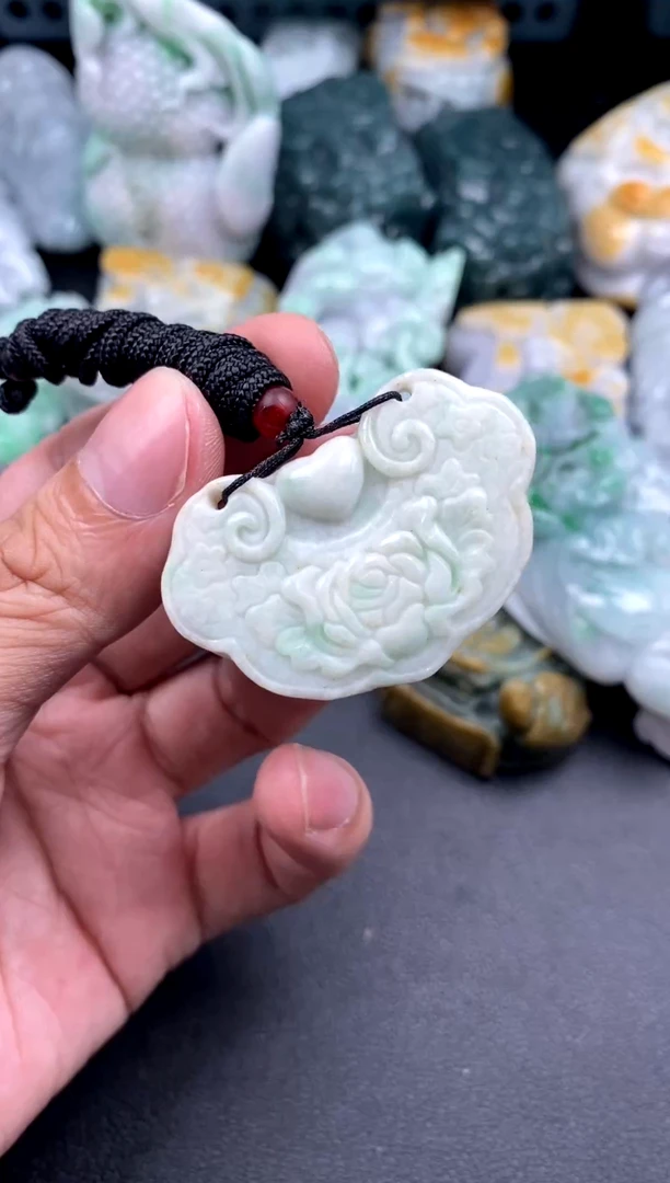 吊坠(不含链)未镶嵌翡翠1