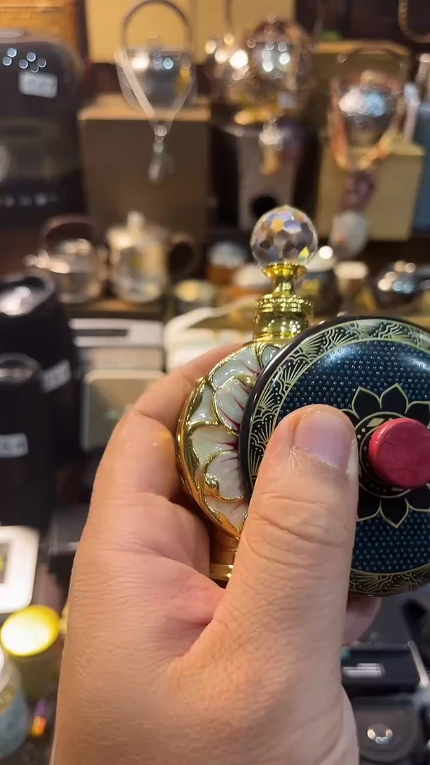 瓷片闪购商品 如图所示