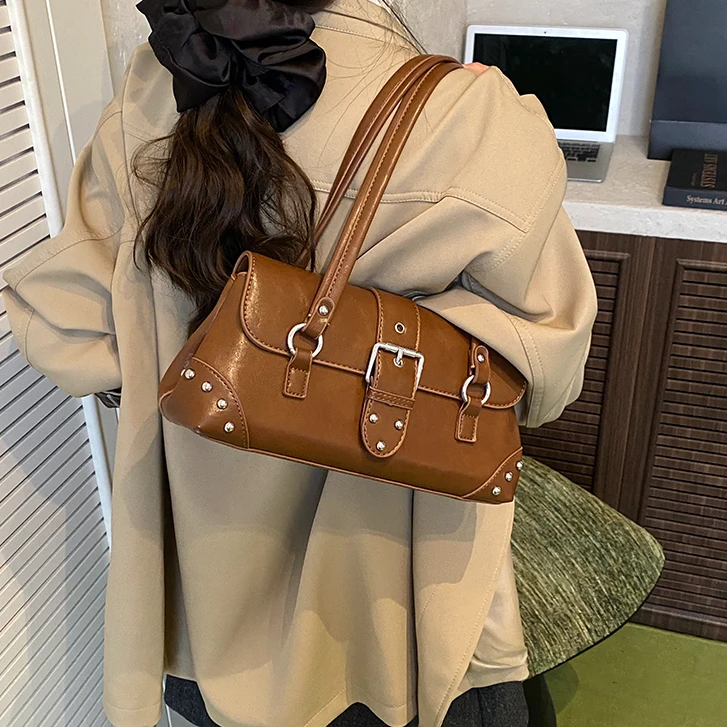 高级感复古腋下包包女2025秋冬新款小众设计单肩包时尚手提法棍包