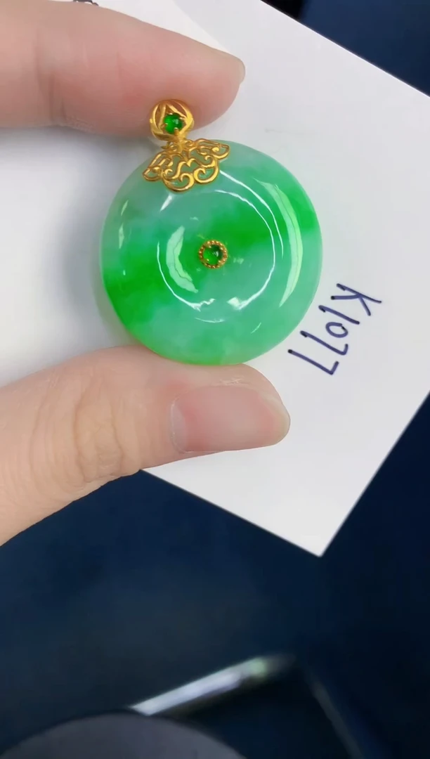 颈饰18K金镶嵌翡翠天然翡翠缅甸A货