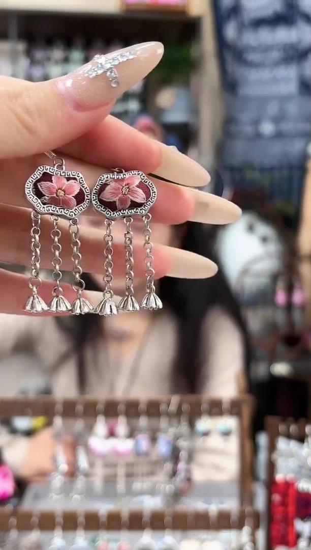 织绣民族风非遗老绣饰品550*