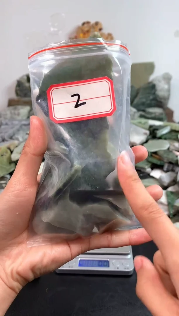 未镶嵌和田玉摆件2