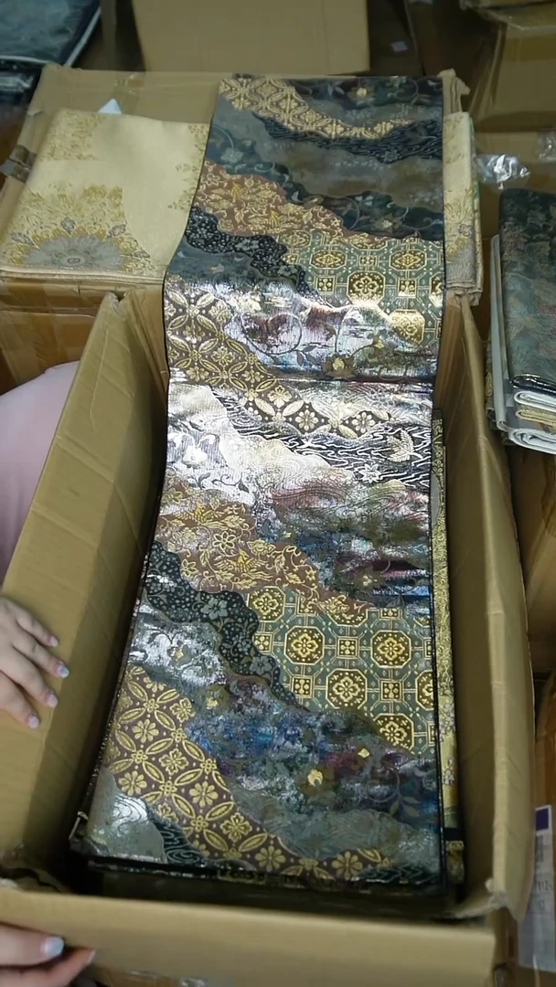 织绣28流水纹织金花卉