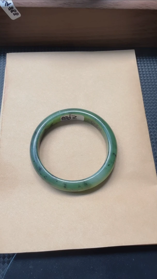 和田玉手镯未镶嵌661圈口53.8