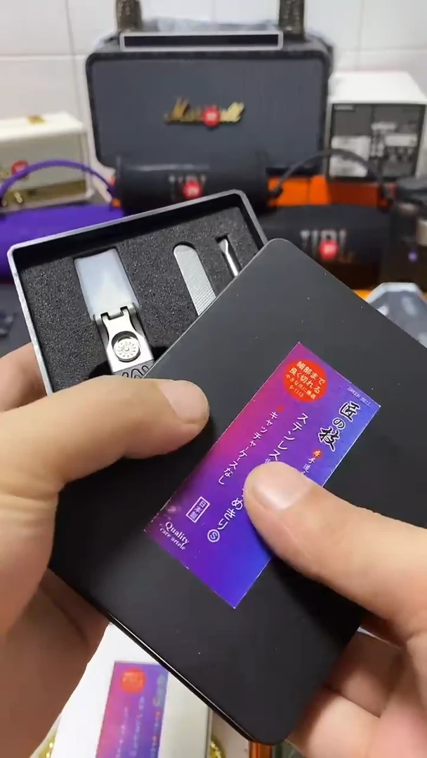 瓷片闪购商品 如图所示