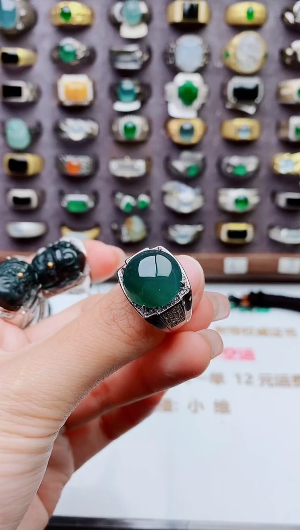 银S925镶嵌戒指翡翠雄*?天然翡翠男戒