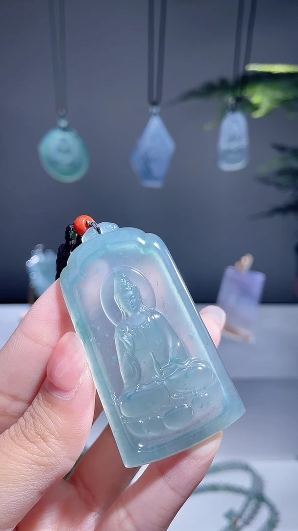 颈饰未镶嵌翡翠观音