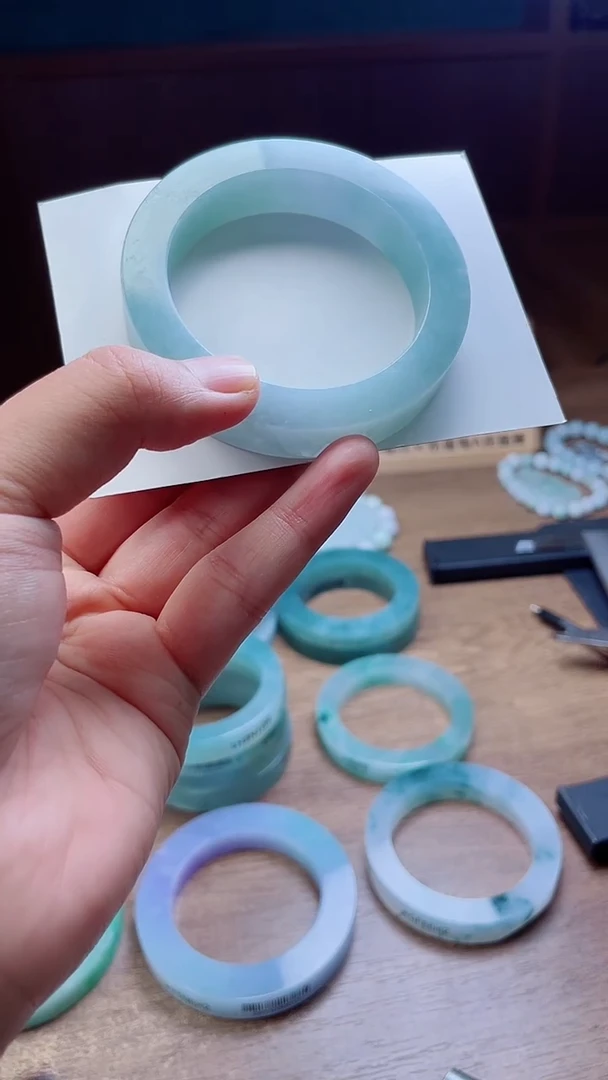 定制翡翠手镯未镶嵌爱*鬼定制