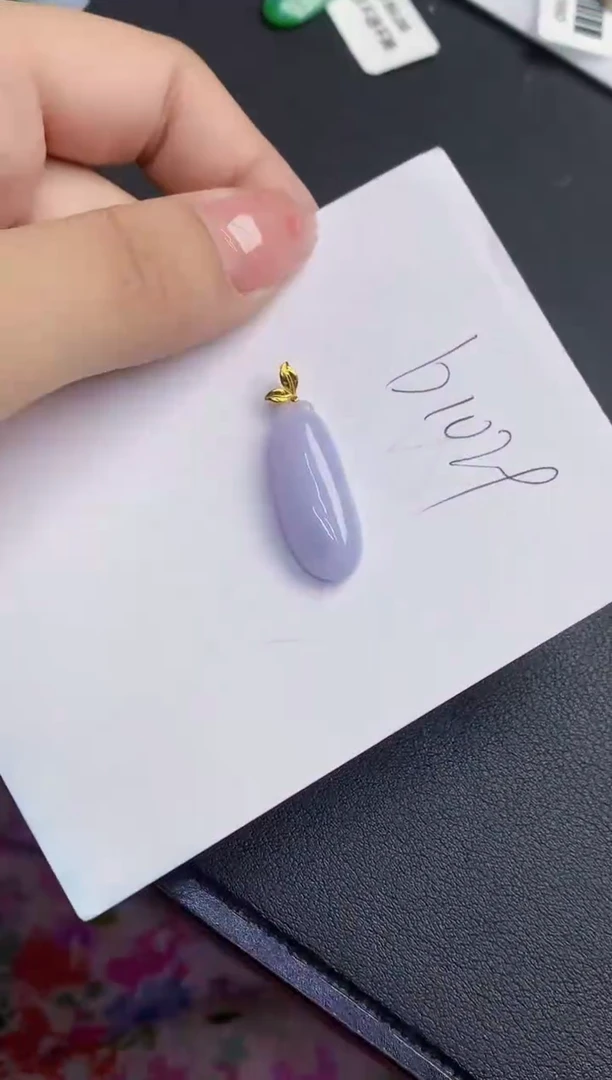 翡翠18K金镶嵌颈饰缅甸天然翡翠A货