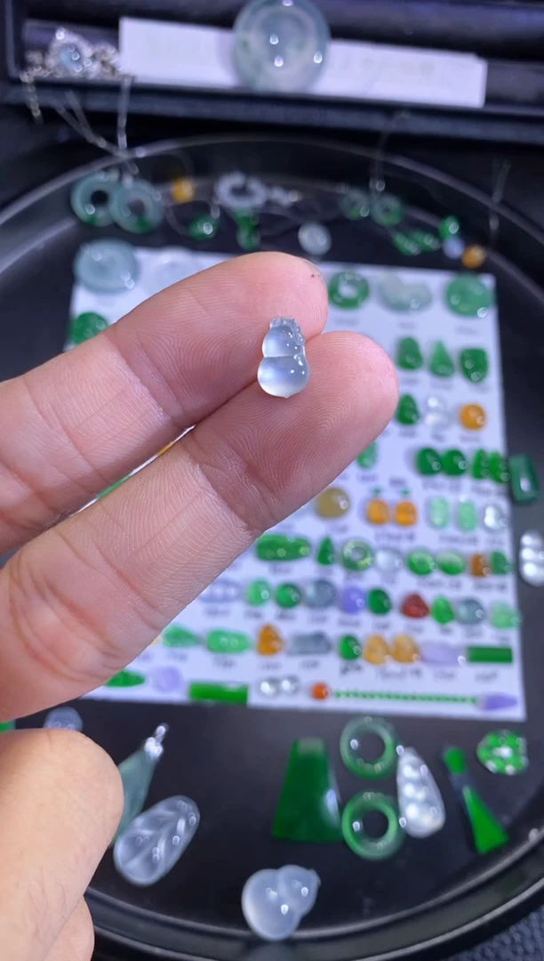 未镶嵌挂件翡翠葫芦