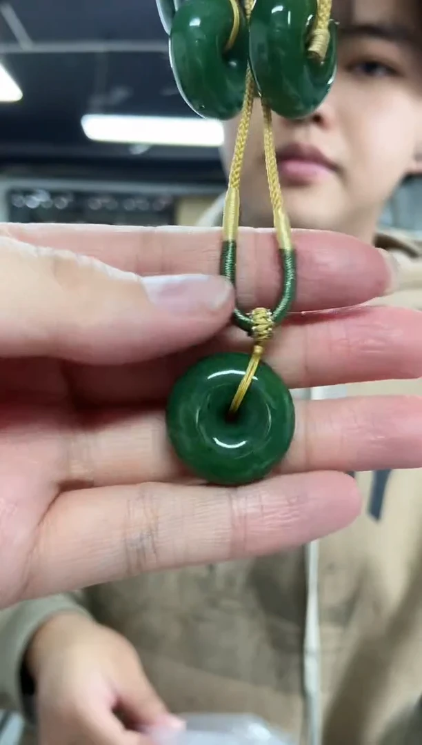 【闪购商品】和田玉吊坠未镶嵌多样性发其一颜色微差