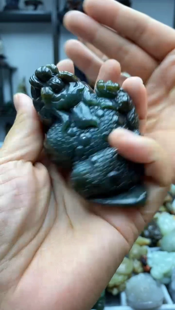 未镶嵌和田玉摆件1