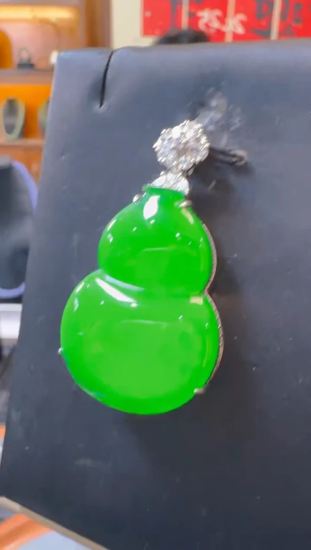 吊坠(赠链)银S925镶嵌翡翠天然A货翡翠