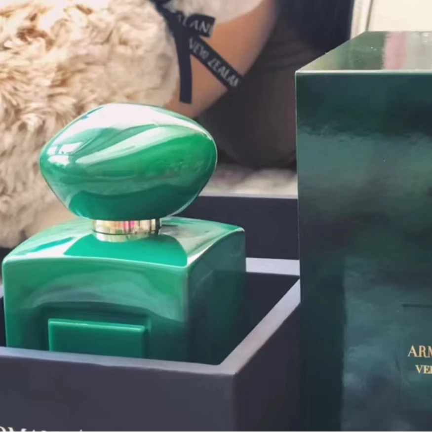 洋红坦桑石 红雀石 黑金鳝香水