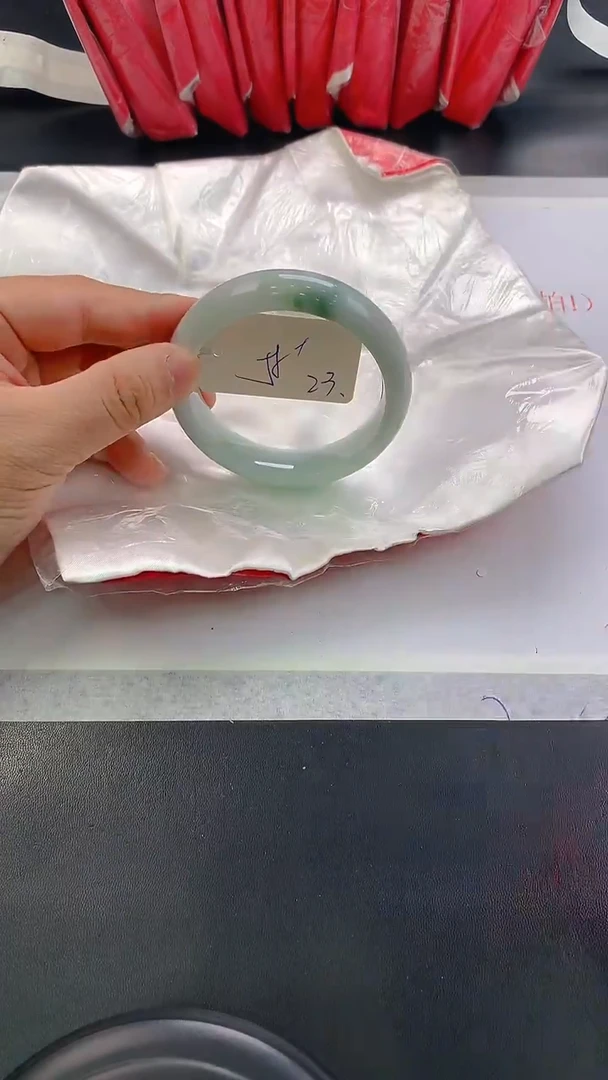 未镶嵌手镯翡翠23