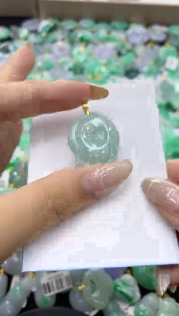 颈饰未镶嵌翡翠天然缅甸翡翠A货