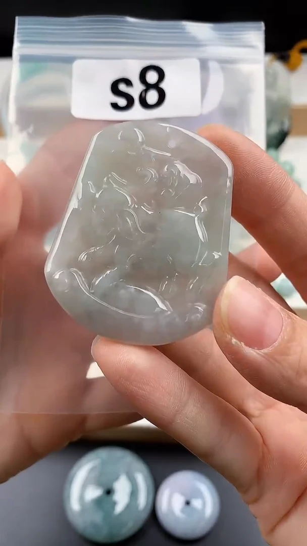 颈饰未镶嵌翡翠天然翡翠吊坠挂件