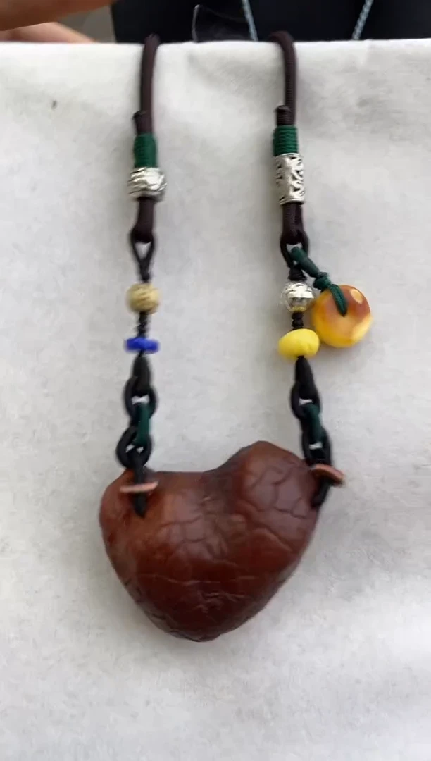 未镶嵌琥珀裸石10708117-吊坠