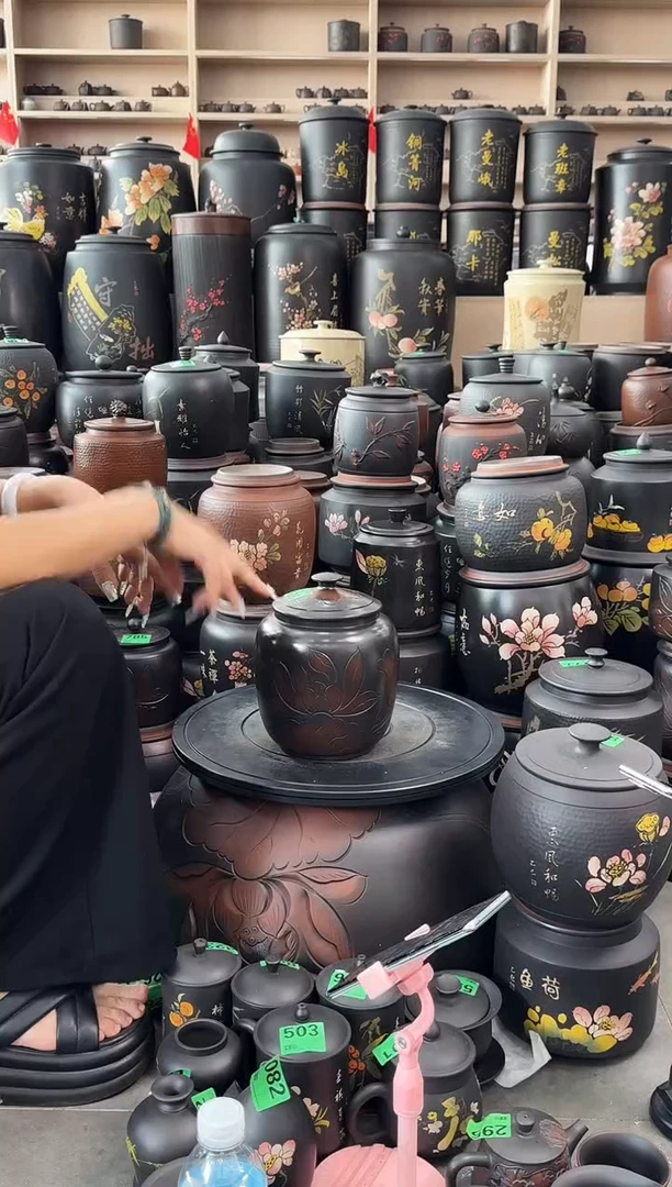 罐瑕疵茶叶罐  冬瓜荷花  920