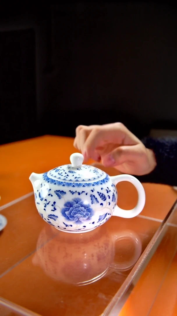 其他陶瓷《言泥陶瓷》新品描银缠枝莲系列 西施壶